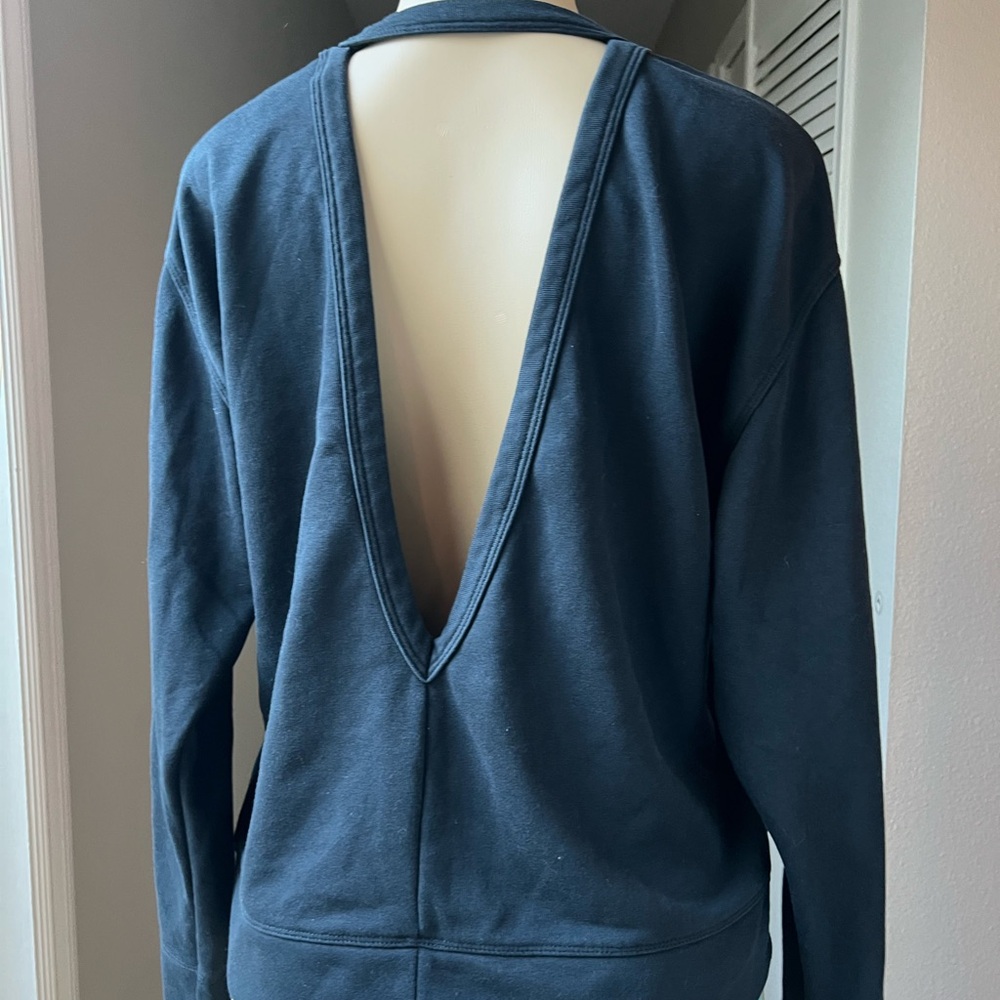 Classic Nike crew neck sweater - Picture 3 of 7
